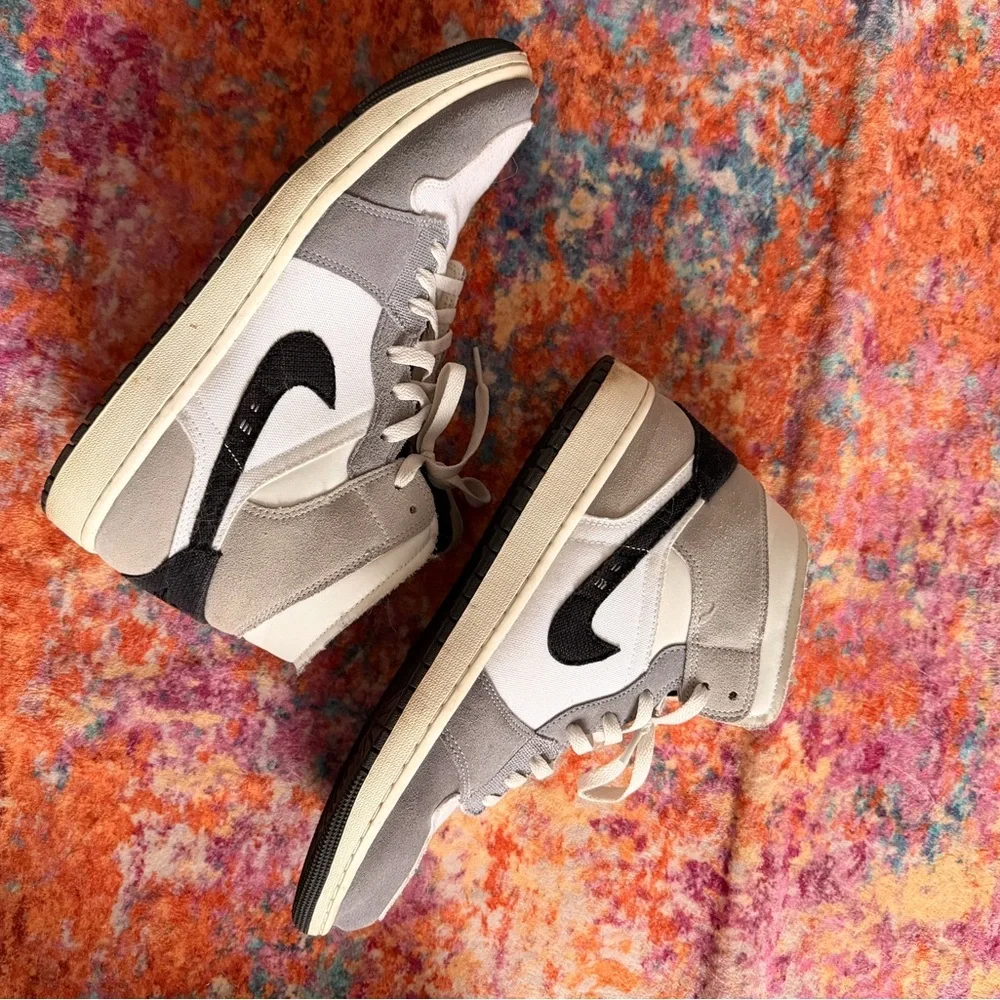 Air Jordan 1 Mid SE Craft. DZ4136-002